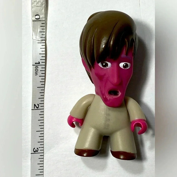 Doctor Who - Titans Vinyl Figure - Monster Doctor 😳 - Picture 4 of 4